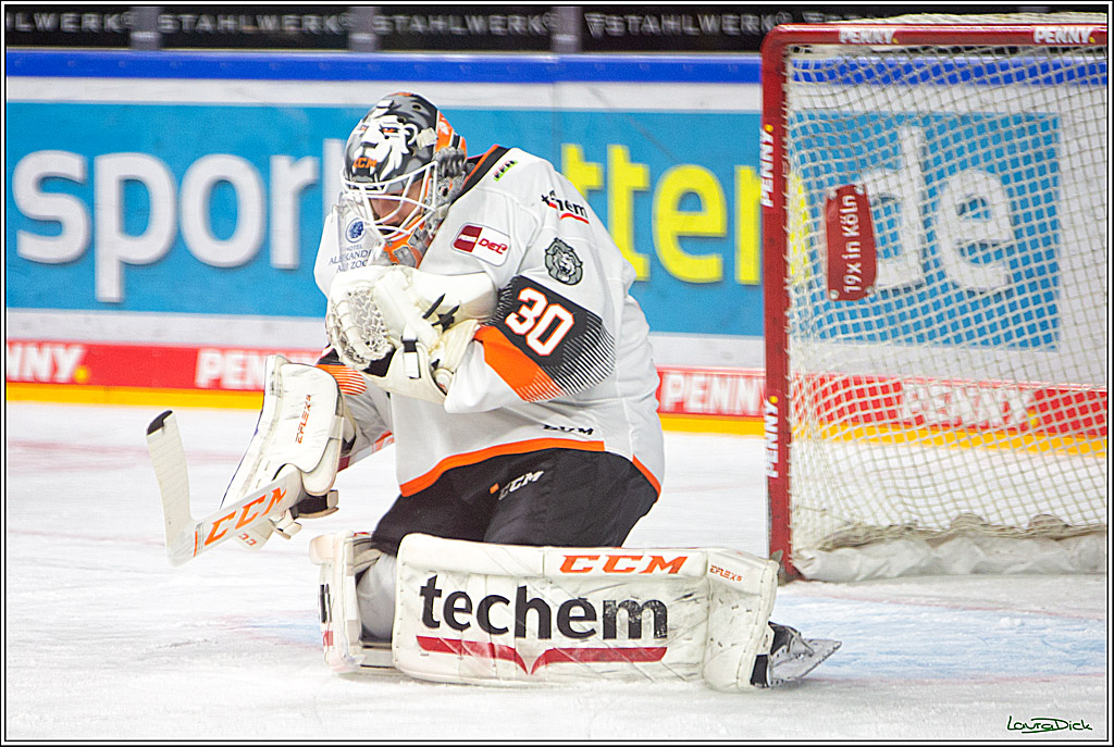 PENNY DEL; Koelner Haie- Loewen Frankfurt; Koeln, 18.12.2022